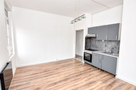 Location Appartement 2 pièces 45m² DOMART EN PONTHIEU 80620 - Photo 2