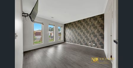 Modern Family Living with Electricity savings !! - Photo 3