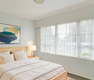 Fresh, Bright & Perfectly Located - Photo 3