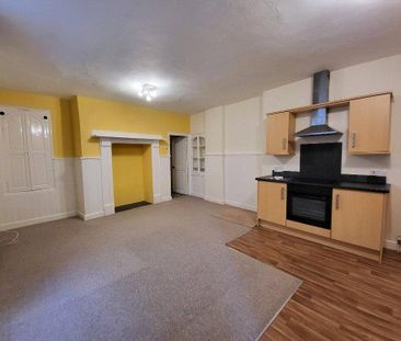 2 bedroom terraced house to rent - Photo 4
