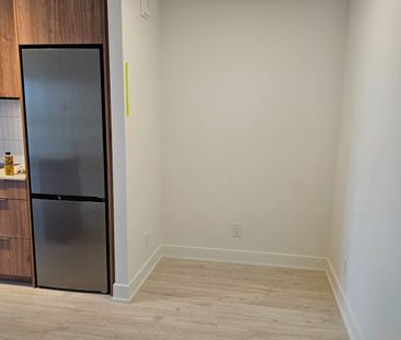 For Lease - 3008 William Cutmore Boulevard Unit# 522, Oakville, Ont... - Photo 4