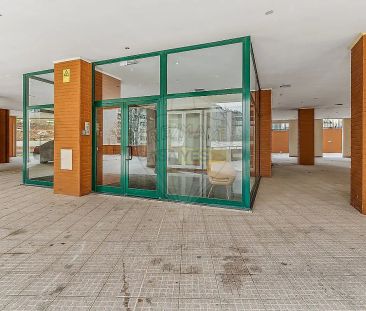 Apartment T3 in Oeiras e São Julião da Barra, Paço de Arcos e Caxias, Oeiras - Photo 2