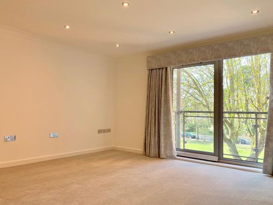 Kings Court, 40 Hersham Road, Walton-on-thames, Surrey, KT12 - Photo 1