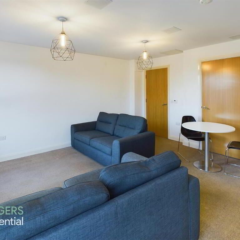 Apt 6, 228 Albertbridge Road, Belfast, BT5 4GW - Photo 1