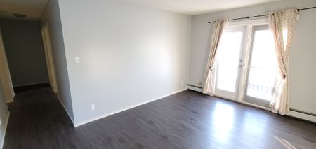 Modern 2 Bedroom Suite in Sylvan Lake - Photo 4