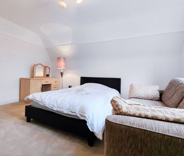 Buckingham House, Monks Drive, London W3 - Photo 5