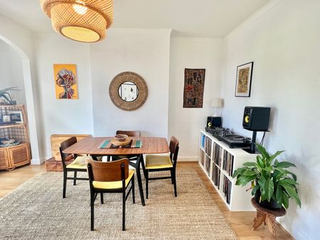 3 Bed Semi-Detached House, Station Road, NW4 - Photo 3