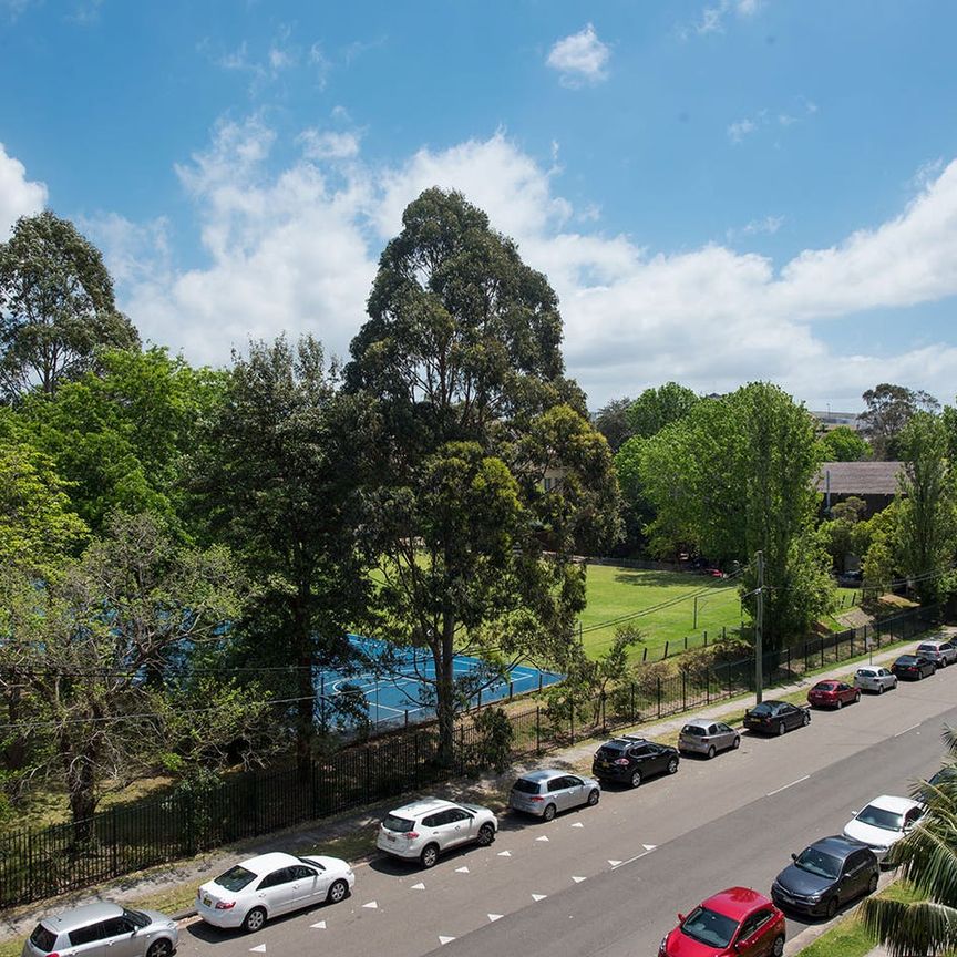 North West Facing 2 Bedroom Apartment - Photo 1