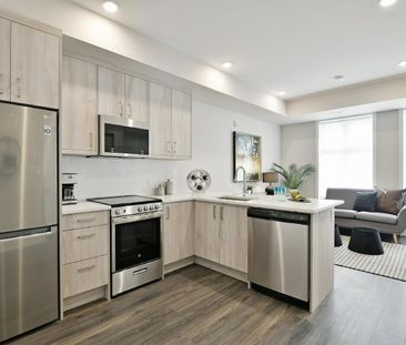 16 Champagne Avenue South - 202 - Photo 6