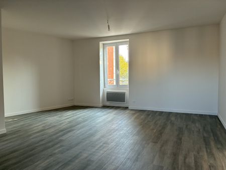 Location Appartement 2 pièces 48m² BRIOUDE 43100 - Photo 2