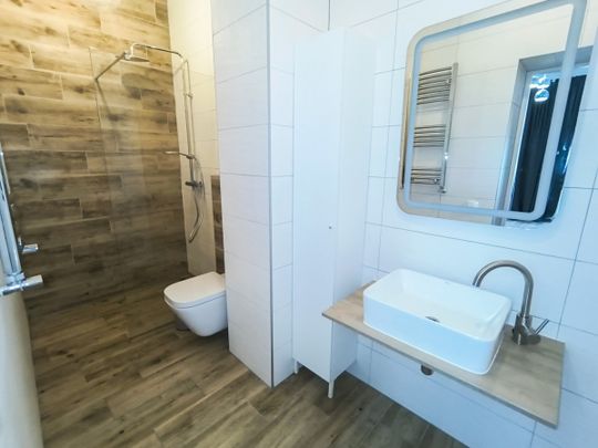 Katowice Centrum, 2-pokojowe mieszkanie z balkonem - Photo 1