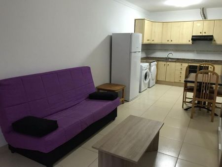 1 Bed Flat / Apartment to Rent - Photo 2