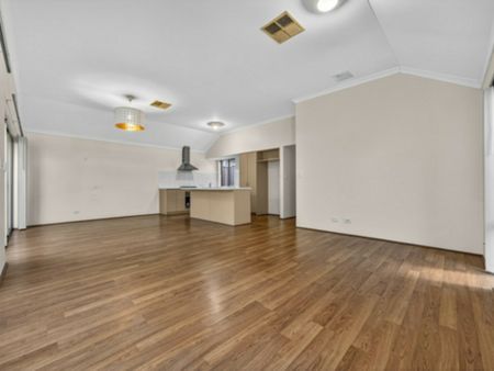 Quaint home in ideal location. - Photo 2