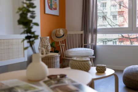 Plaça Pintor Segrelles, Valencia, Valencian Community 46007 - Photo 2