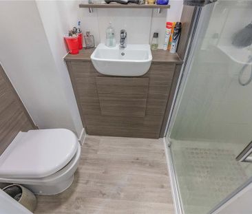 Studio to rent - Photo 6