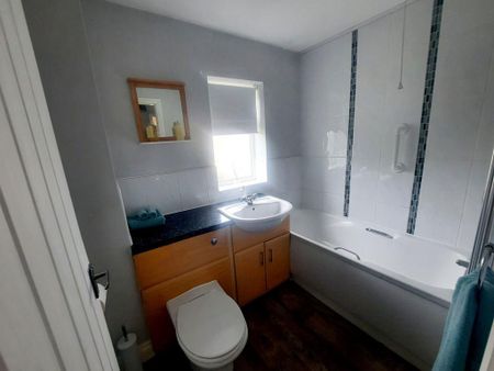 2 bedroom terraced house to rent - Photo 5