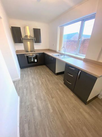 2 bedroom terraced house to rent - Photo 5