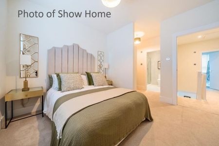 4 bedroom detached house to rent - Photo 2