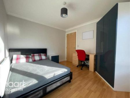 3 bedroom apartment to rent - Photo 3