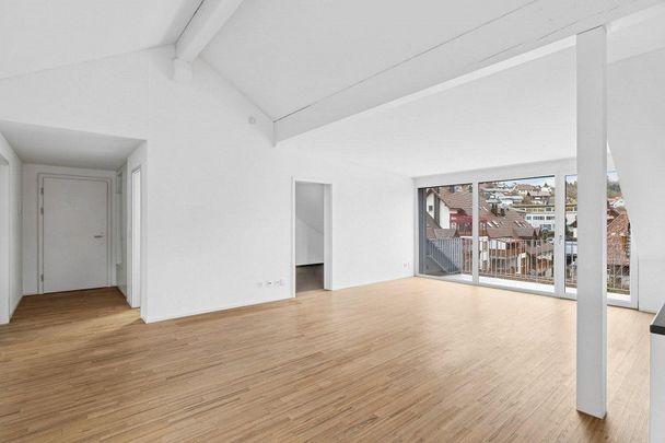Topmoderne 3.5-Zimmer-Dachwohnung in Niederscherli - Photo 1