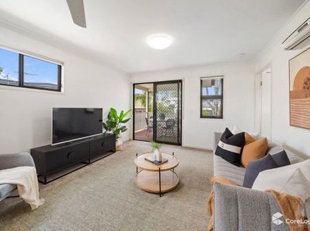 Carseldine - Photo 2