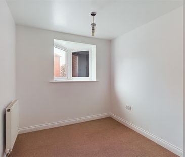 Old Chester Road, Birkenhead, 2 bedroom, Flat - Photo 6