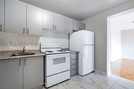 For Lease - 1219 Dundas Street Unit# 308, Mississauga, Ontario - Photo 2