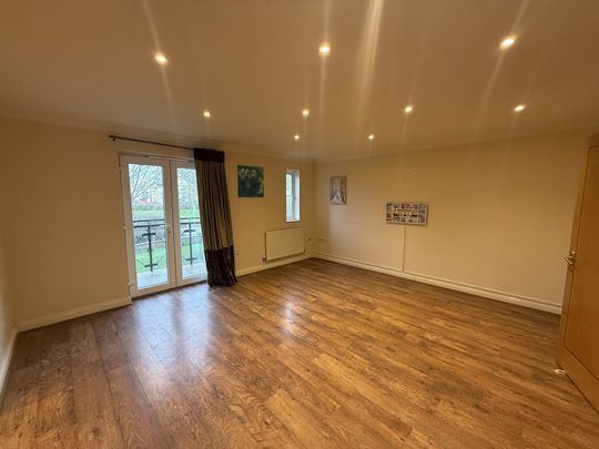 Geoffrey Farrant Walk, Taunton - Photo 1