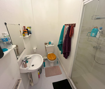 1 bedroom flat to rent - Photo 6