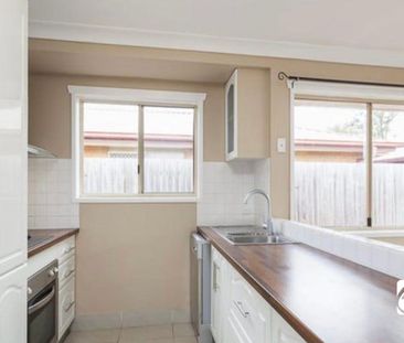 CHARMING HOME WALKING DISTANCE TO THE BAY - RENT INCREASES TO $600 ... - Photo 1