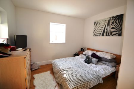 Llanbleddian Gardens, Cathays - Photo 4