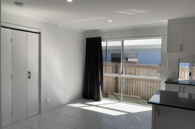 Pet Friendly 3 Bedroom Home - Photo 2