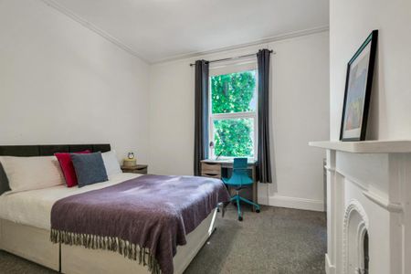 1 bedroom in a house share to rent - Photo 5