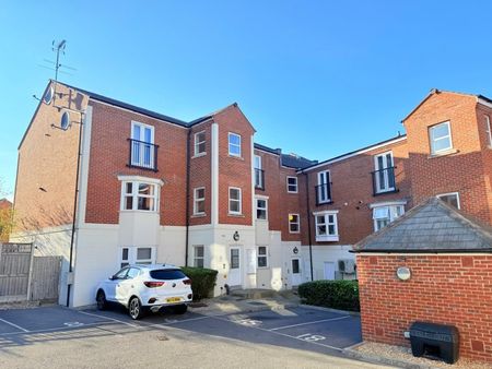 Chaucer Court, East Reach, Taunton - Photo 4