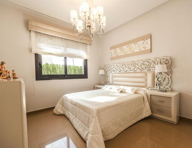 Room in Hawthorn for $350 per week - Photo 1