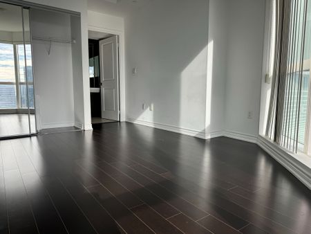 For Lease - 386 Yonge Street Unit# 4208, Toronto, Ontario - Photo 3