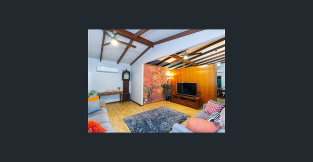 FAMILY HOME - Photo 1