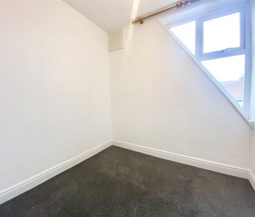 3 Bedroom - Photo 2