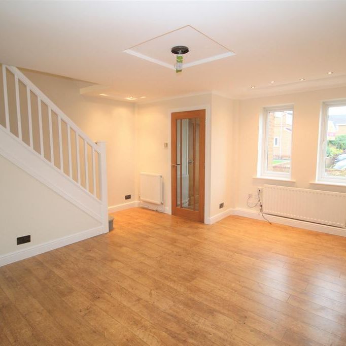 3 bedroom terraced house to rent - Photo 1