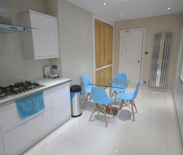 London Road, Wokingham, Berkshire - Photo 5