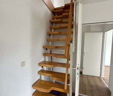 Wohnen über zwei Etagen ! 5. OG = DG - Süd-Balkon- Lift - Stellplatz - Foto 3