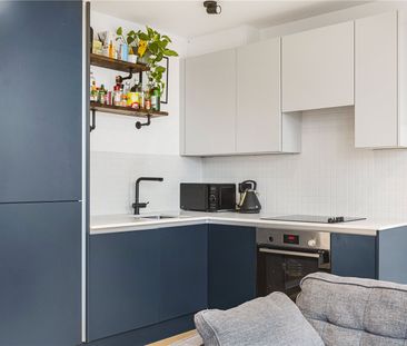 Cambridge Heath Road, Cambridge Heath, London, E2 9FS - Photo 1