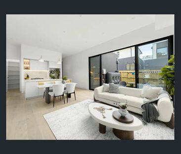 Stylish Four-Bedroom Family Home in Prime Box Hill School Zone - Photo 1