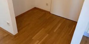 Moderne 2-Zimmer-Neubauwohnung mit Balkon & Komplettküche - Direkt an der U1 Kagraner Platz mit Blick auf die Wiener Hausberge - Photo 2