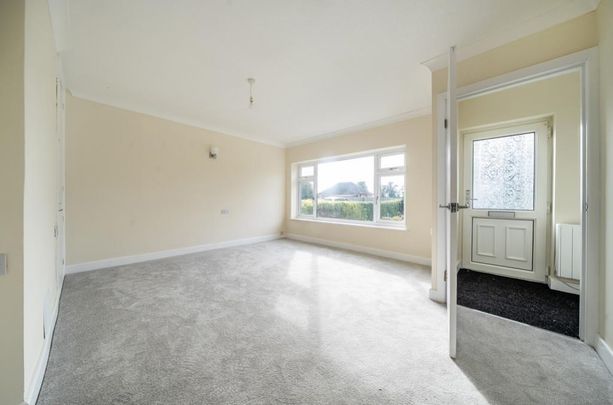 2 bedroom bungalow to rent - Photo 1