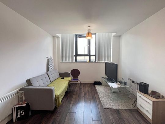 1 bedroom flat to rent - Photo 1