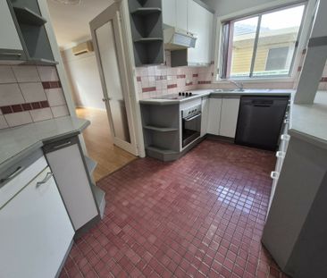 Perfect Family Home in Blacktown! - Photo 3