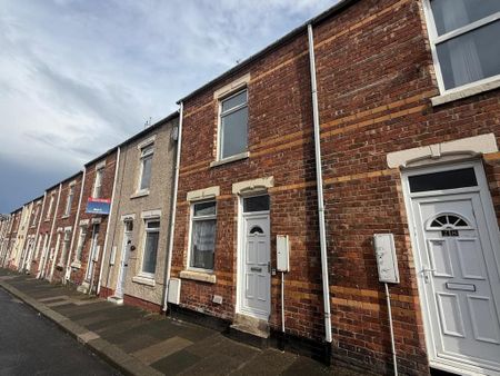 2 bedroom terraced house to rent - Photo 2