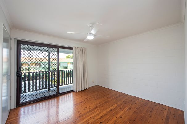 1/12 Heather Street, Logan Central QLD 4114 - Townhouse For Rent - $360 | Domain - Photo 1