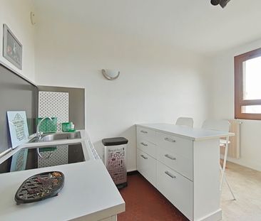 Location Appartement 1 pièce 32m² - Photo 4